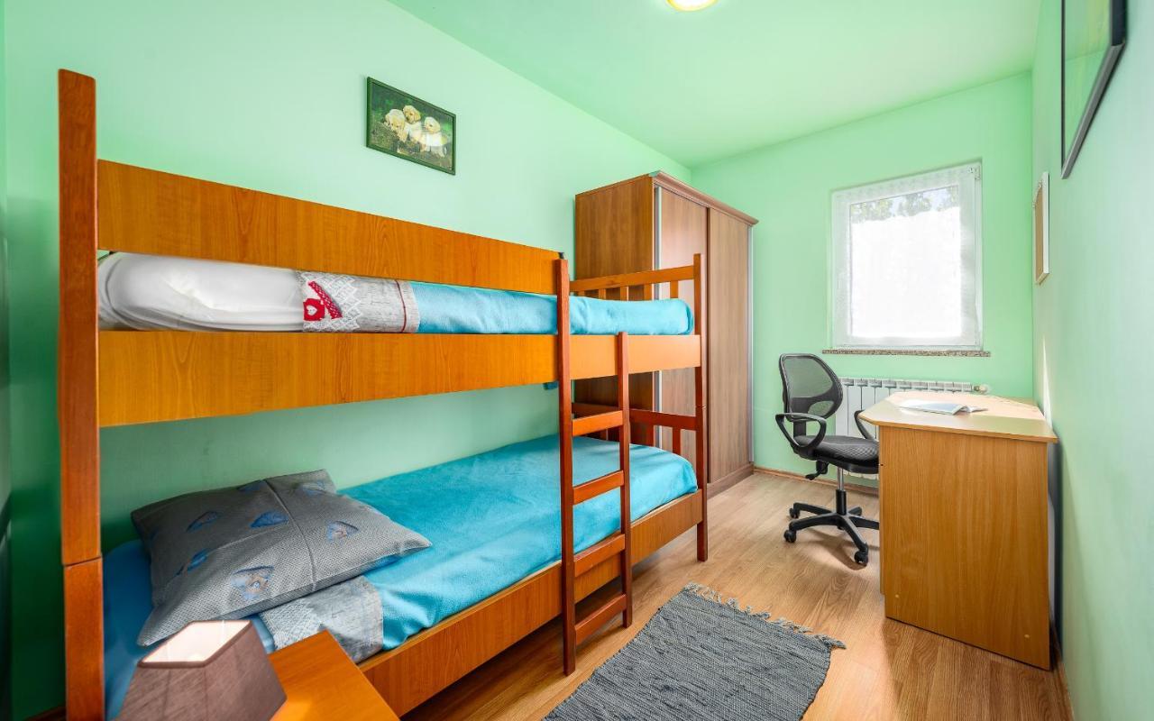 House Semy With Private Pool Villa Pazin Bagian luar foto